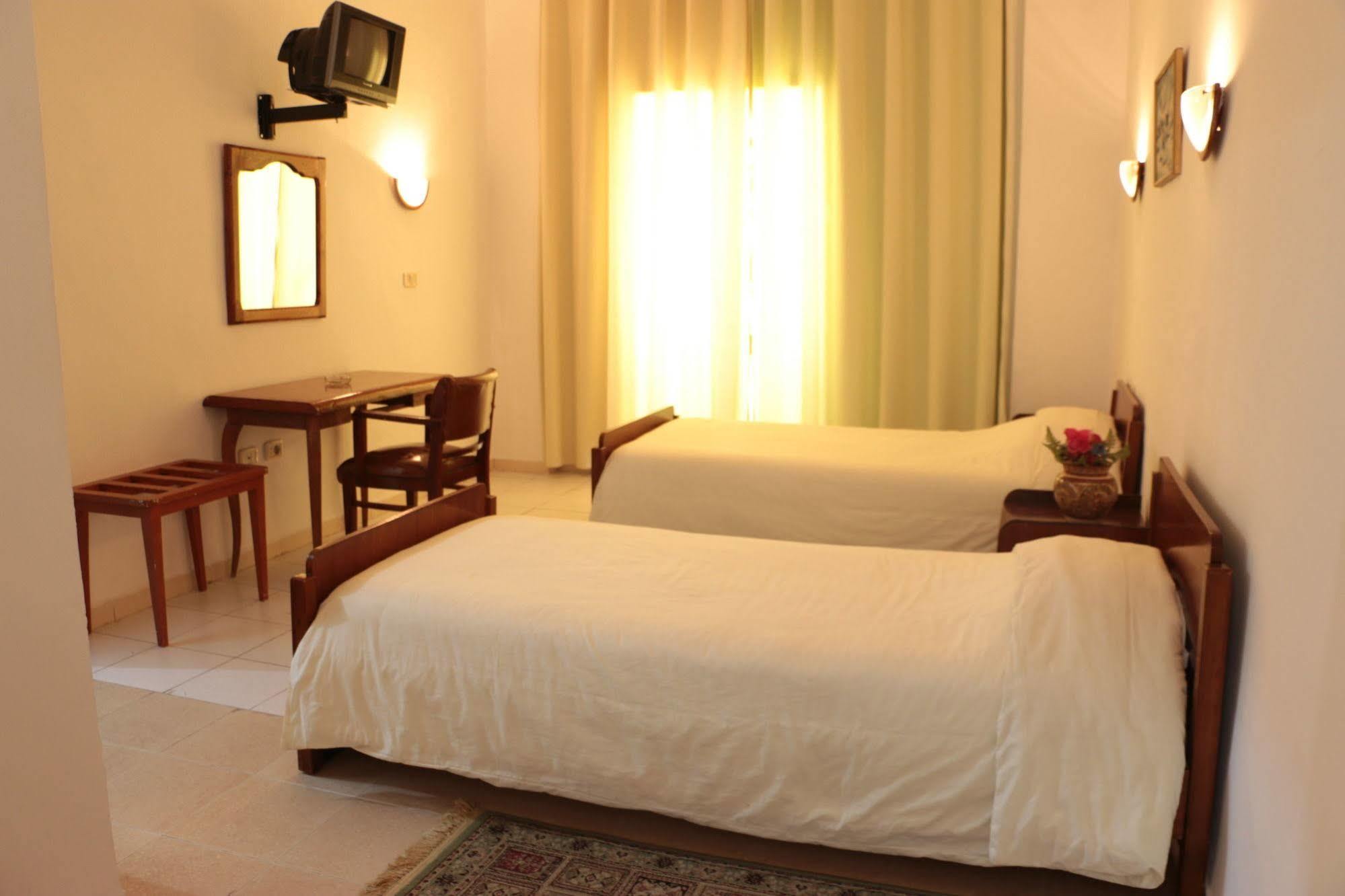 Hotel Saint Georges Tunisz Kültér fotó